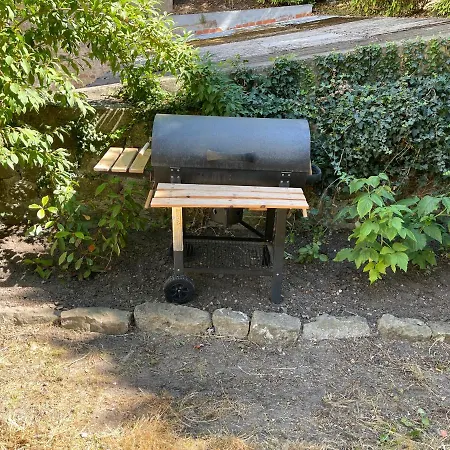 Au Jardin De La Basilique בולון-סור-מאר