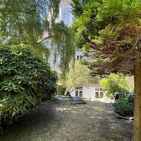 아파트 Au Jardin De La Basilique 볼로뉴쉬르메르
