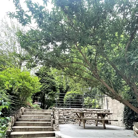 Au Jardin De La Basilique Apartamento *