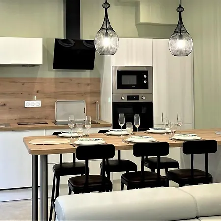 Au Jardin De La Basilique Apartamento *