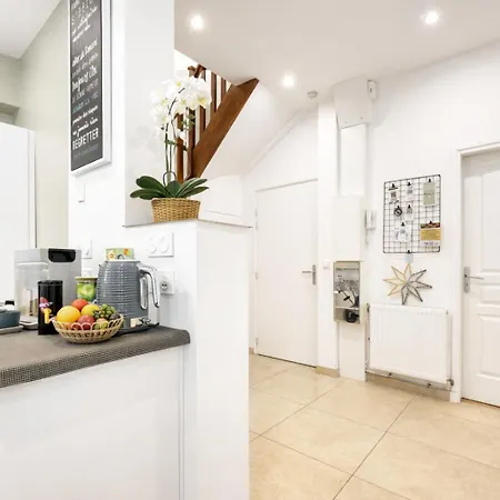 Apartament Au Jardin De La Basilique